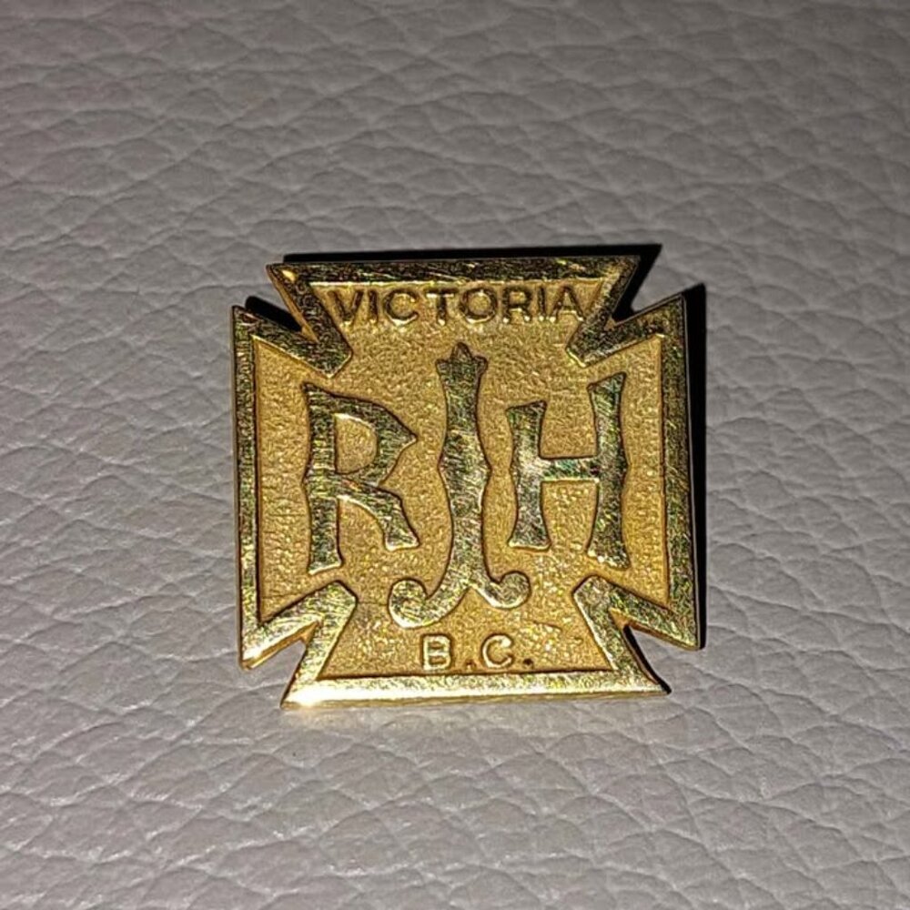 vintage 10 kt yellow gold RJH Victoria BC pin